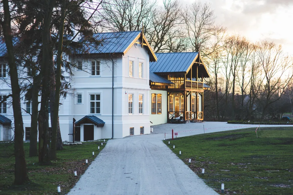 Maison contemporaine en Bourgogne : les tendances qui dessinent l’architecture moderne